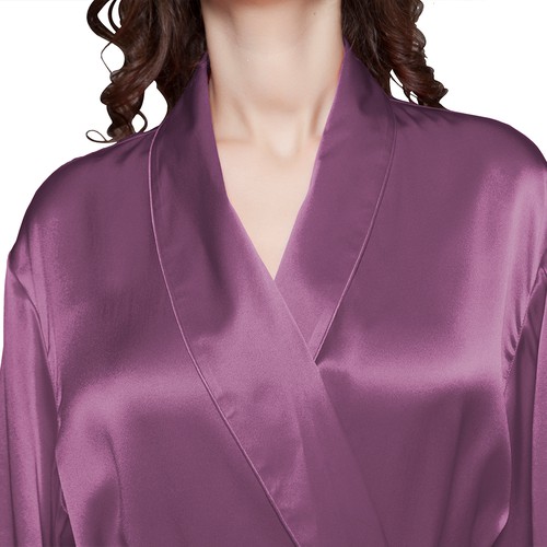 22 Momme Mid Length Silk Robe (model:2114)