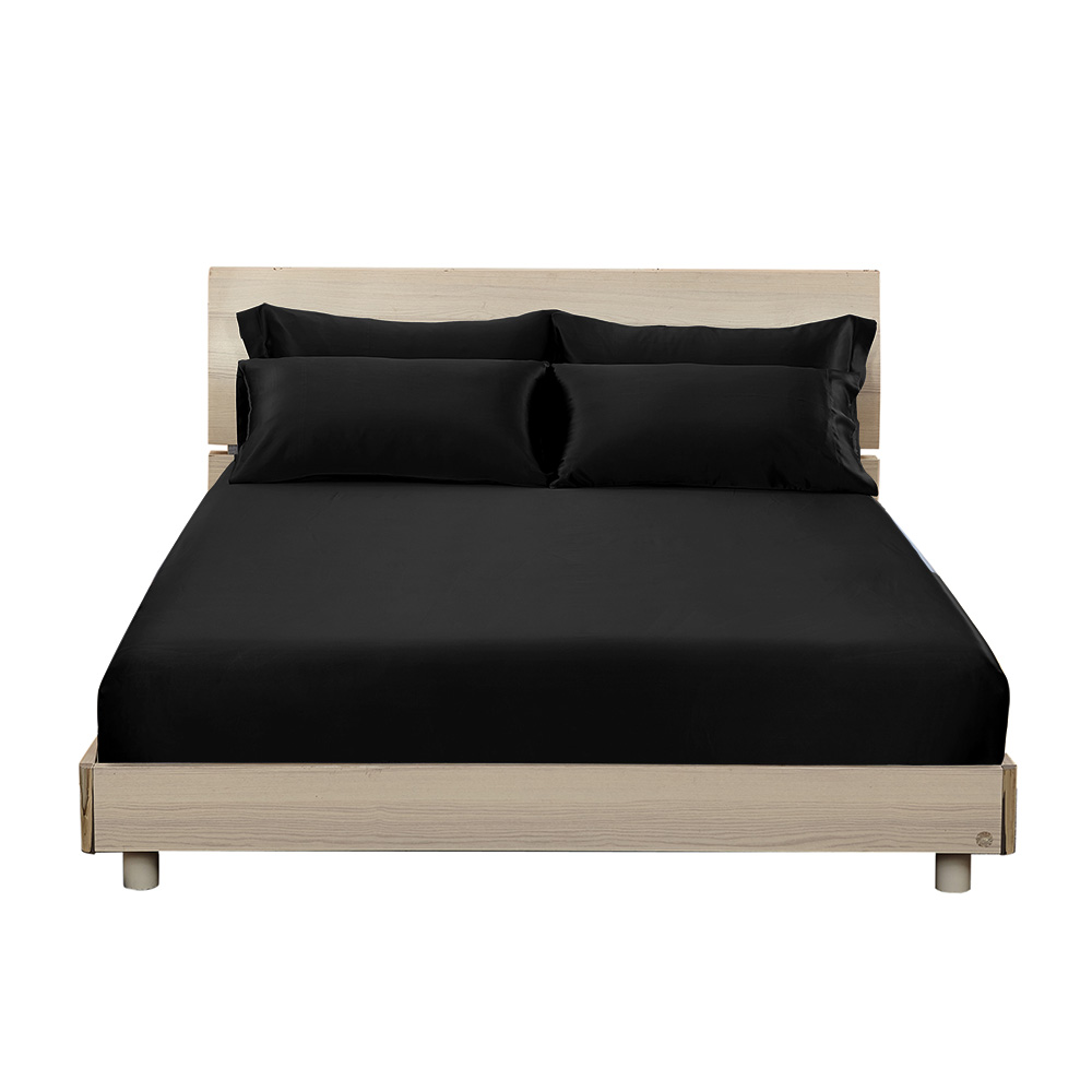 black fitted sheet